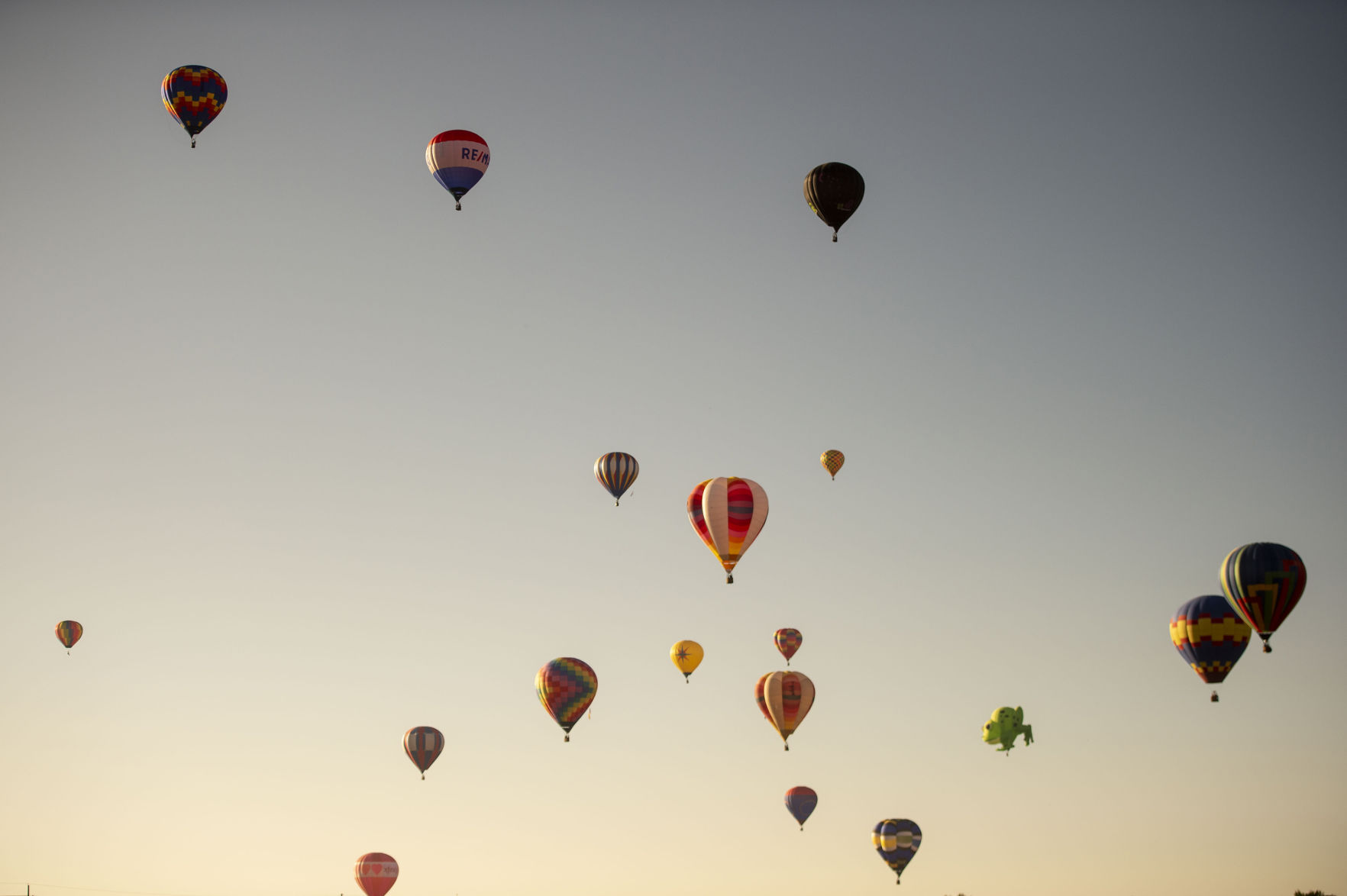 090219-news-liftoffballoons 30.jpg